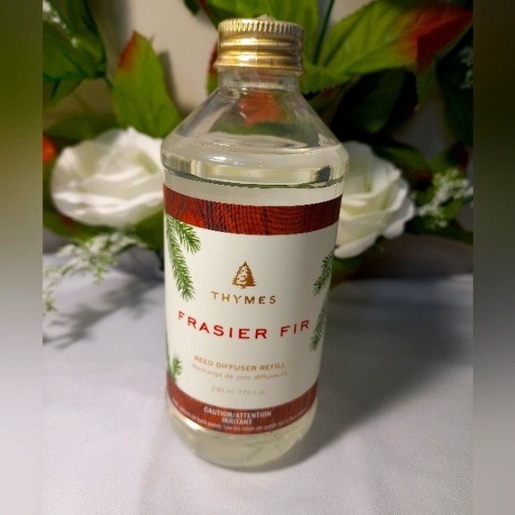 Frasier Fir Reed Diffuser Refill Oil by Thymes - 7.75 fl oz. - Picture 5 of 5